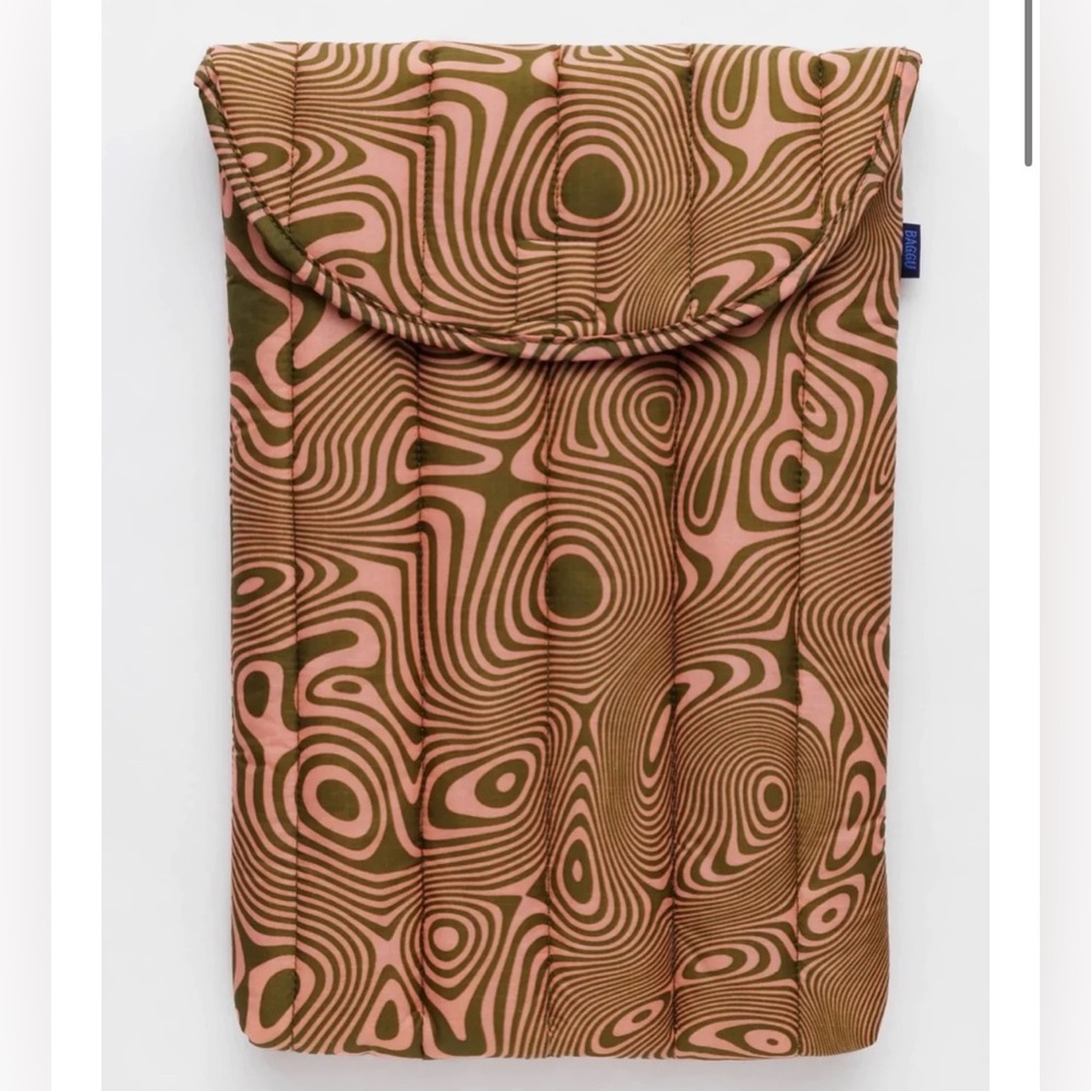 BAGGU Salmon and Brown Swirl Laptop Puffy Sleeve